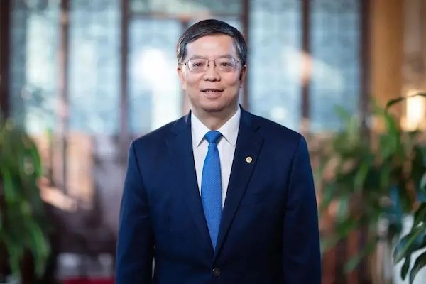 1587725373652028976.jpg 校长bf500e9的副本.jpg